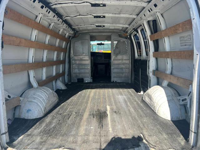 2015 GMC Savana 2500 Work Van
