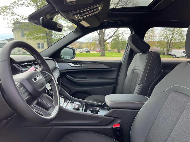 2026 Jeep Grand Cherokee L Altitude 4x4
