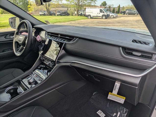 2026 Jeep Grand Cherokee L Altitude 4x4