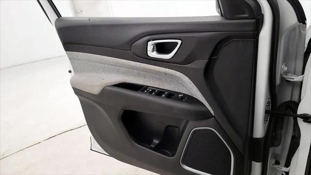 2022 Jeep Compass Latitude FWD