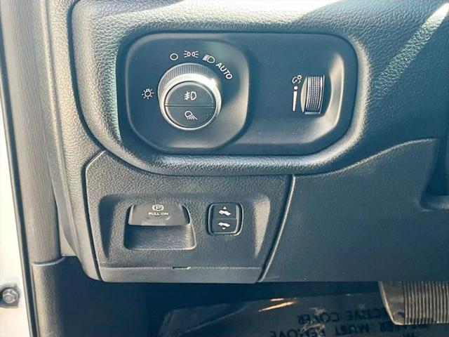2022 Ram 1500 Big Horn Crew Cab 4x4 5'7" Box