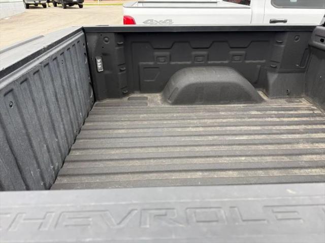 2020 Chevrolet Silverado 1500 4WD Crew Cab Short Bed Custom