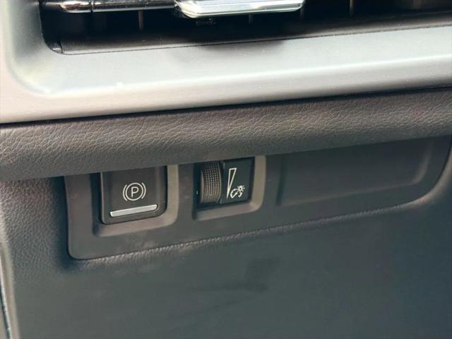 2025 Cadillac XT4 FWD Premium Luxury