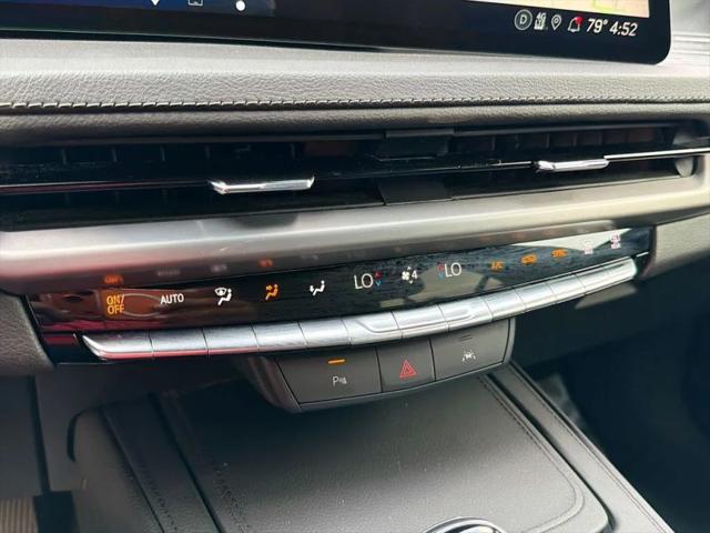 2025 Cadillac XT4 FWD Premium Luxury