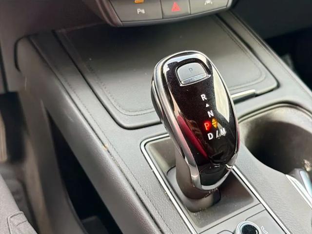2025 Cadillac XT4 FWD Premium Luxury