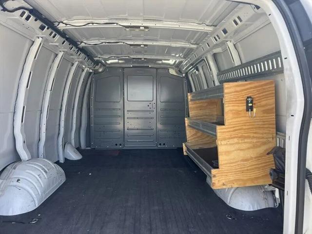2023 GMC Savana Cargo RWD 2500 Regular Wheelbase Work Van