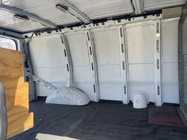 2023 GMC Savana Cargo RWD 2500 Regular Wheelbase Work Van