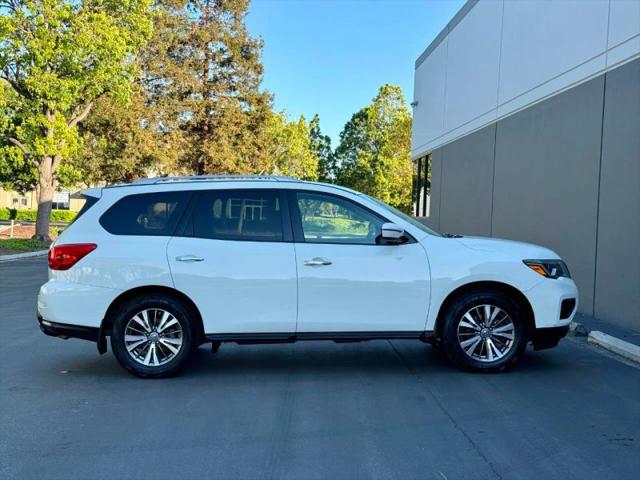 2018 Nissan Pathfinder S