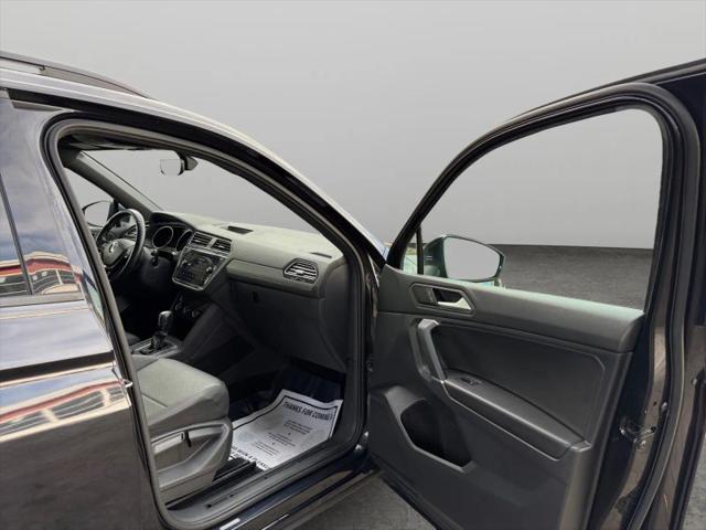 2020 Volkswagen Tiguan 2.0T SE R-Line Black