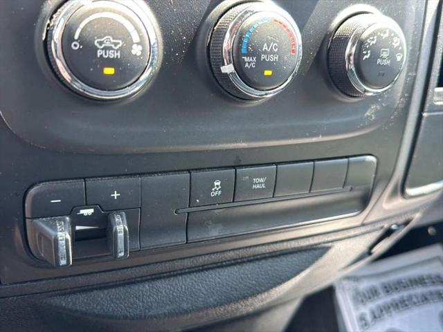 2018 Ram 1500 Express Quad Cab 4x4 6'4" Box