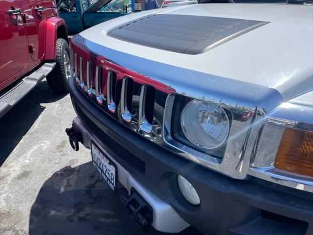 2009 HUMMER H3 Base