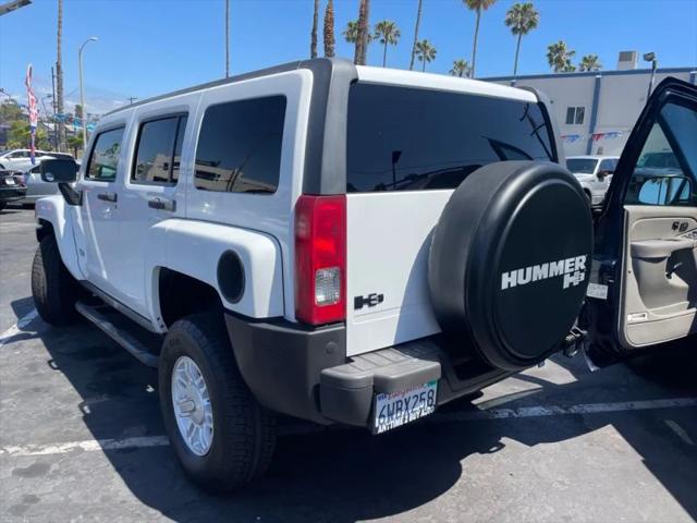 2009 HUMMER H3 Base