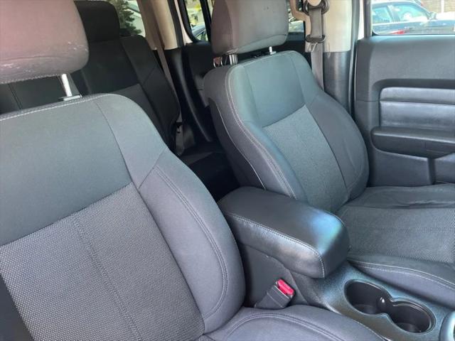 2009 HUMMER H3 Base