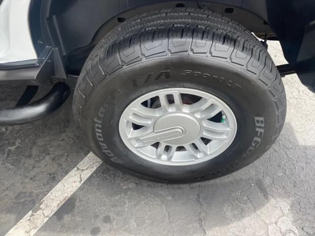 2009 HUMMER H3 Base
