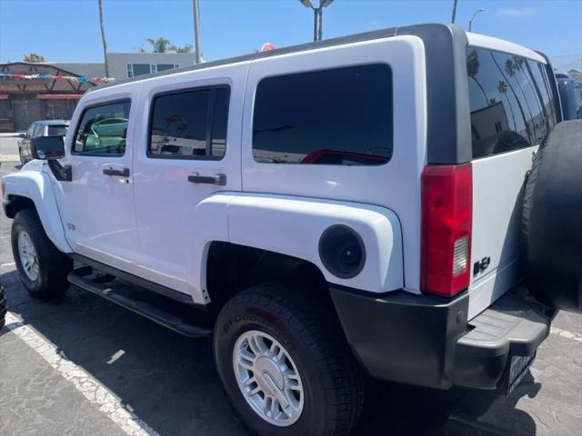 2009 HUMMER H3 Base