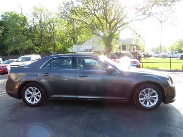2015 Chrysler 300 Limited