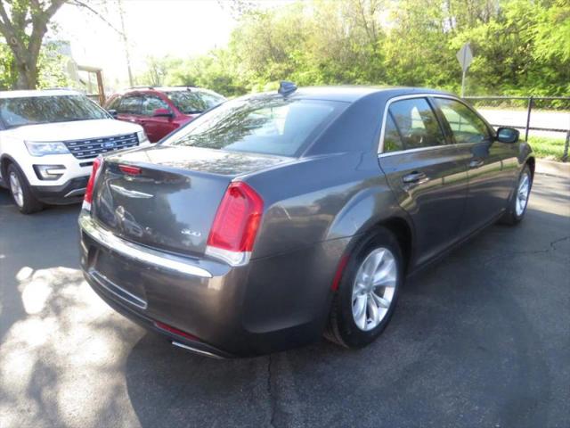 2015 Chrysler 300 Limited