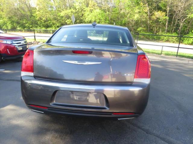 2015 Chrysler 300 Limited