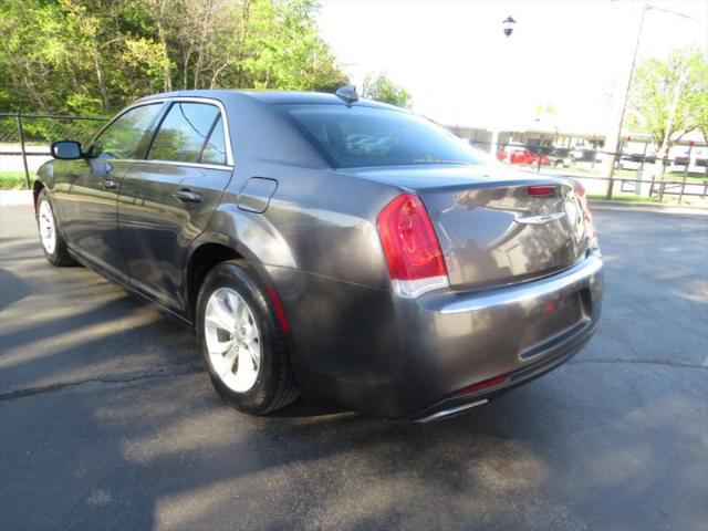 2015 Chrysler 300 Limited
