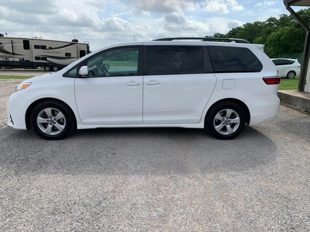 2019 Toyota Sienna LE 8 Passenger