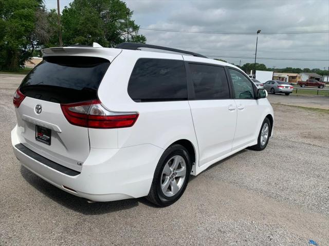 2019 Toyota Sienna LE 8 Passenger