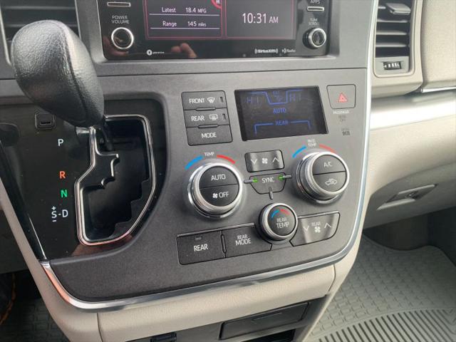 2019 Toyota Sienna LE 8 Passenger