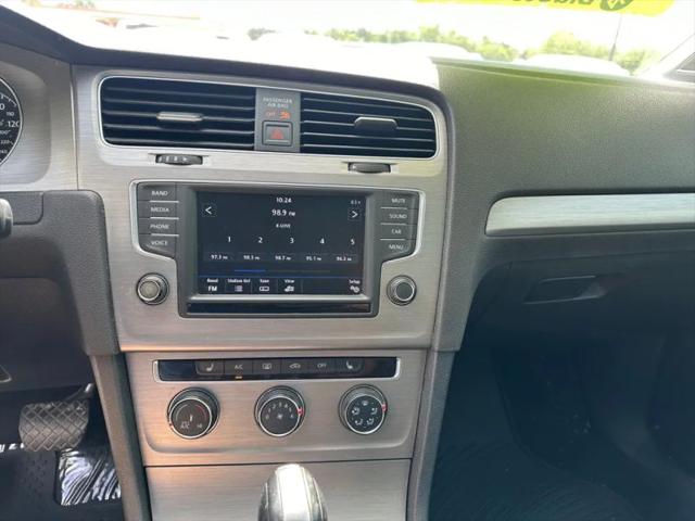 2017 Volkswagen Golf SportWagen TSI SE