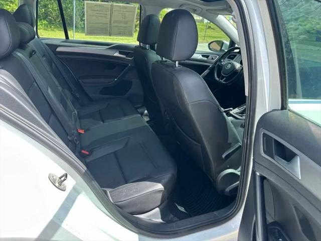 2017 Volkswagen Golf SportWagen TSI SE