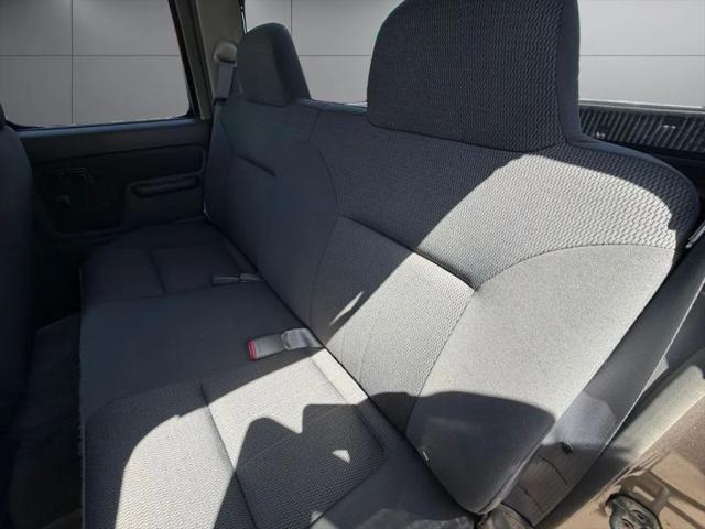 2003 Nissan Frontier XE-V6