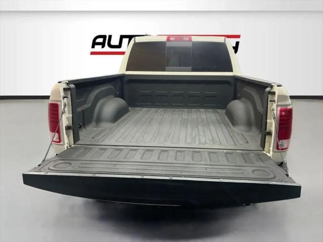 2017 Ram 1500 Laramie Crew Cab 4x4 5'7" Box