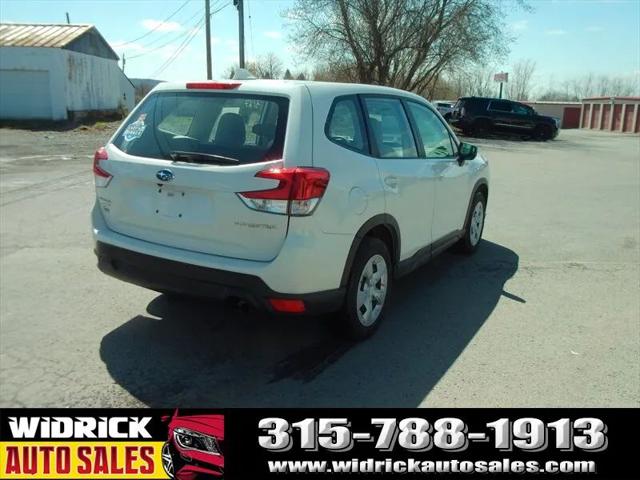 2023 Subaru Forester Base