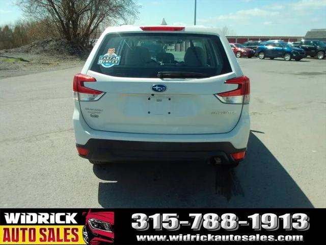 2023 Subaru Forester Base
