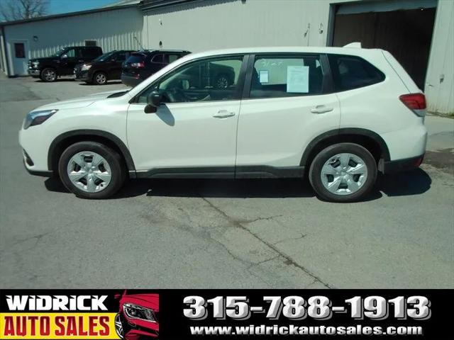 2023 Subaru Forester Base