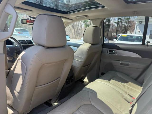 2014 Lincoln MKX Base