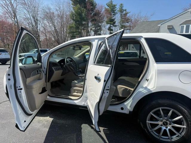 2014 Lincoln MKX Base