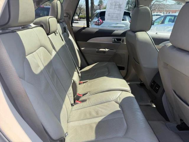 2014 Lincoln MKX Base