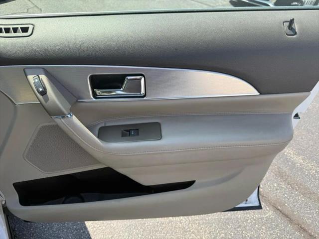 2014 Lincoln MKX Base