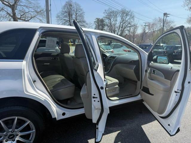2014 Lincoln MKX Base
