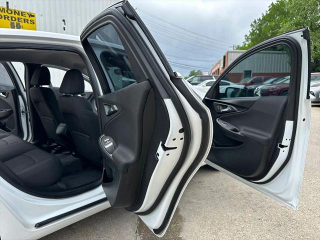 2022 Chevrolet Malibu FWD 1FL