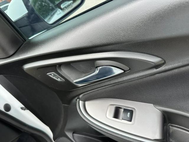 2022 Chevrolet Malibu FWD 1FL