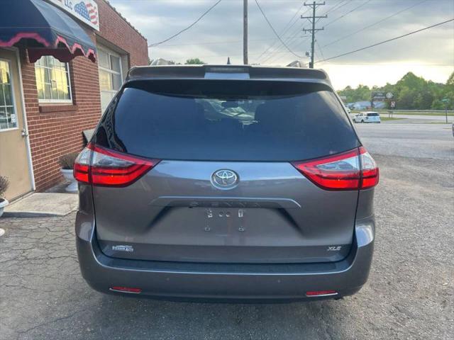 2020 Toyota Sienna XLE Premium