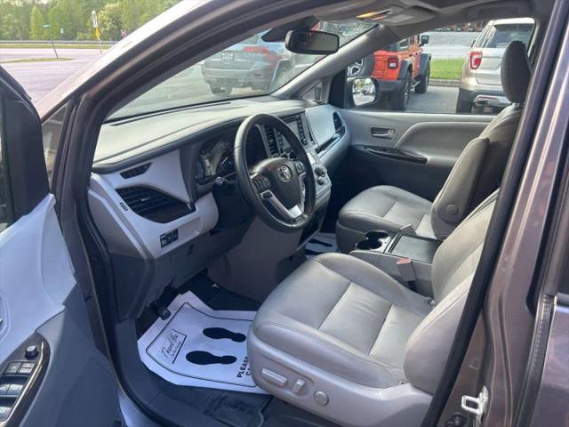 2020 Toyota Sienna XLE Premium