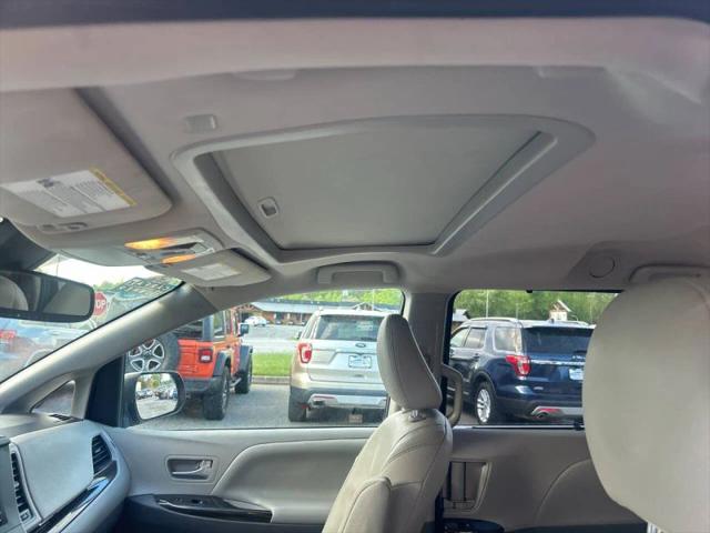 2020 Toyota Sienna XLE Premium