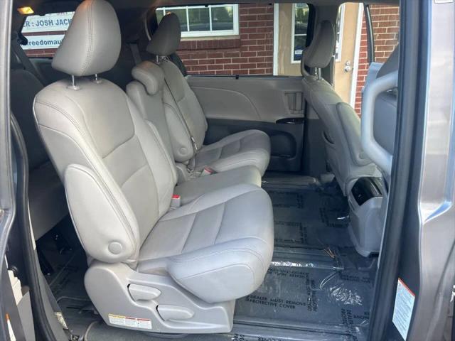 2020 Toyota Sienna XLE Premium