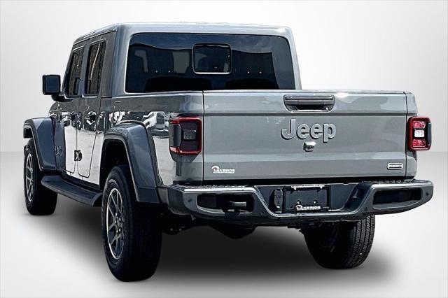 2022 Jeep Gladiator Overland