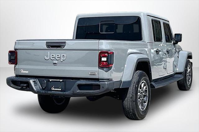 2022 Jeep Gladiator Overland