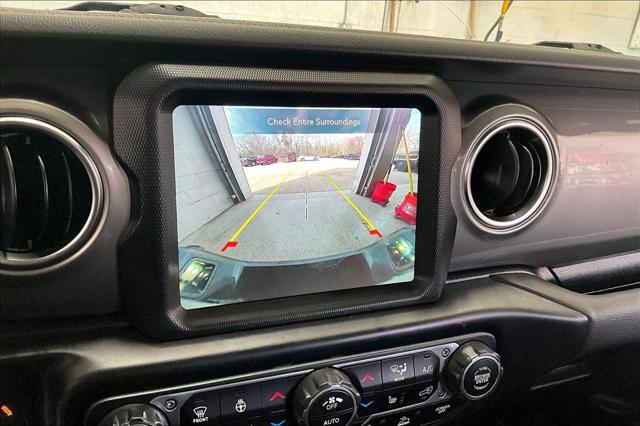2022 Jeep Gladiator Overland