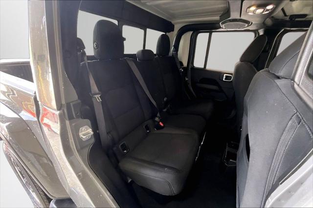 2022 Jeep Gladiator Overland