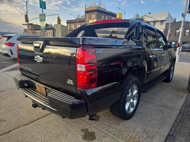 2011 Chevrolet Avalanche LTZ