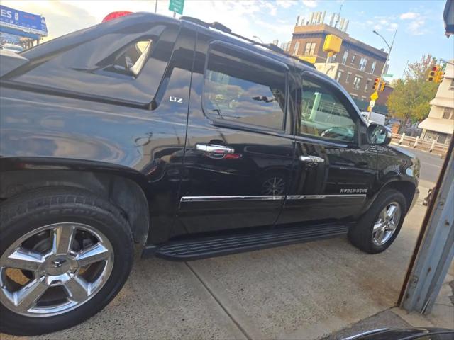 2011 Chevrolet Avalanche LTZ
